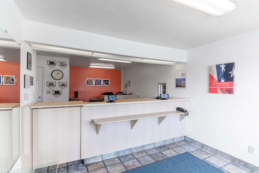Motel 6 Pensacola, FL - Airport West hotel detail image 2