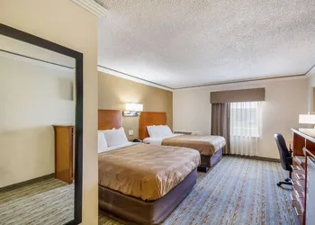 Quality Inn & Suites Kansas City - Independence I-70 East hotel thumbnail 8