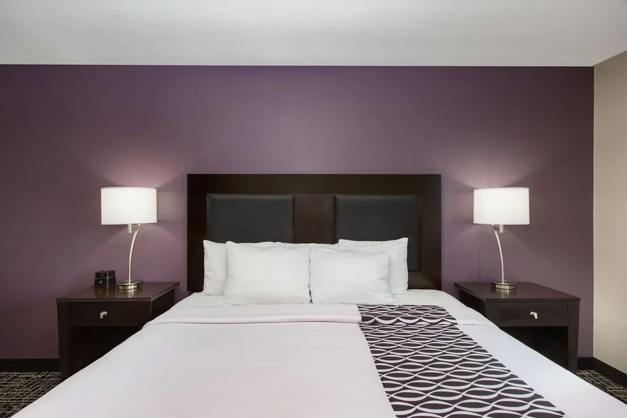 La Quinta Inn & Suites by Wyndham Blue Springs hotel detail image 6