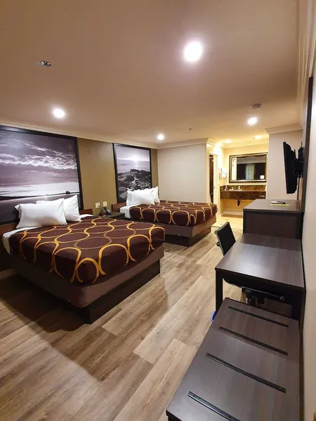Super 8 by Wyndham Cypress Buena Park Area hotel detail image 6