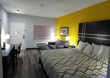 Executive Inn and Suites Tyler hotel thumbnail 3