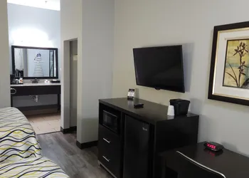 Executive Inn and Suites Tyler hotel thumbnail 6