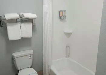 Executive Inn and Suites Tyler hotel thumbnail 7