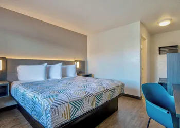 Motel 6 Santa Fe hotel thumbnail 3