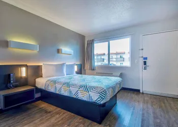 Motel 6 Santa Fe hotel thumbnail 8