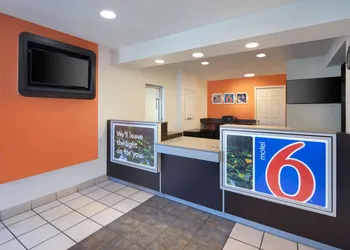 Motel 6 Woodland, CA – Sacramento Airport hotel thumbnail 3