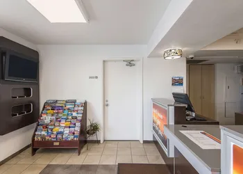 Motel 6 Kansas City, MO - Airport hotel thumbnail 3