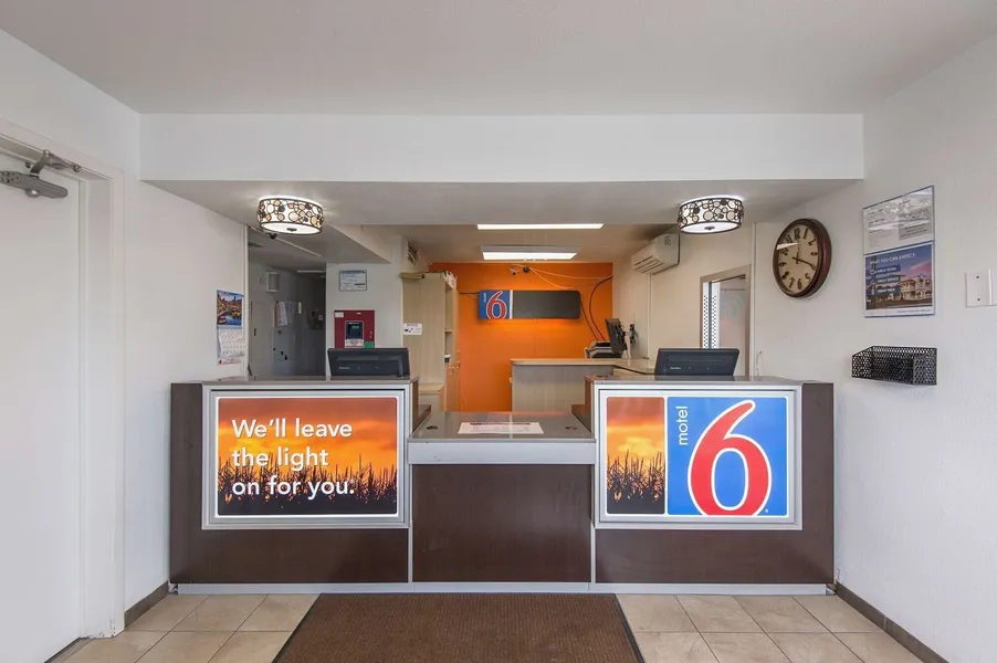 Motel 6 Kansas City, MO - Airport hotel detail image 6