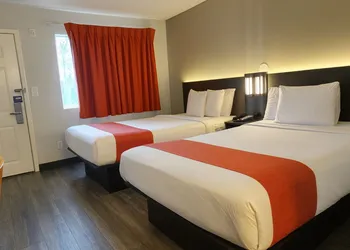 Motel 6 Roseville, MN - Minneapolis North hotel thumbnail 5