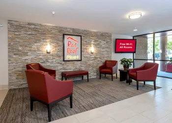 Red Roof Inn PLUS+ Boston - Mansfield/ Foxboro hotel thumbnail 2