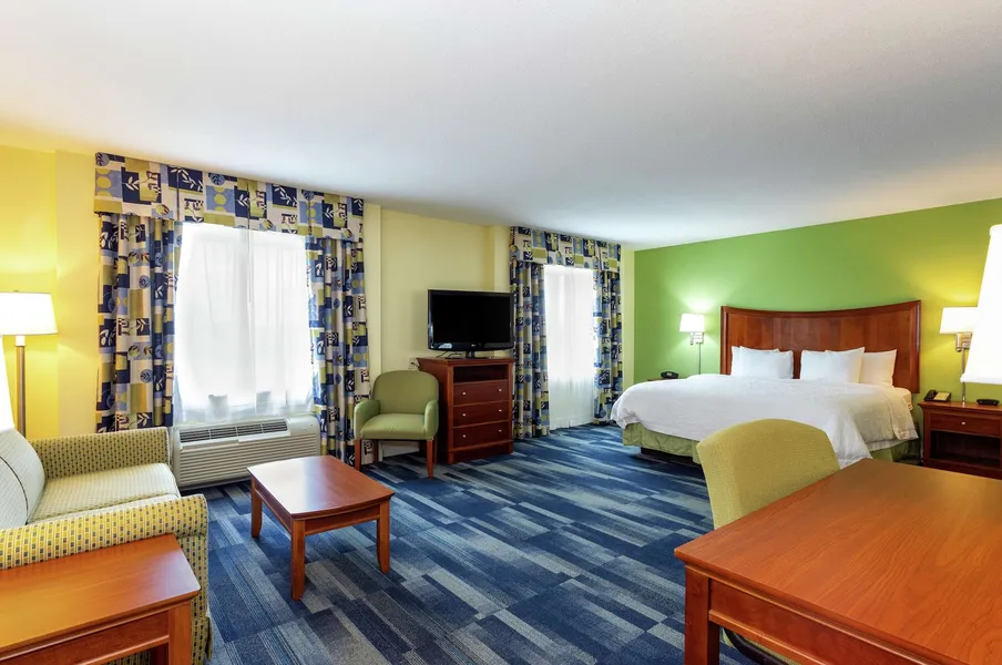 Hampton Inn & Suites Ft. Pierce hotel detail image 6