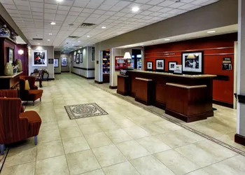 Hampton Inn & Suites Staten Island hotel thumbnail 4