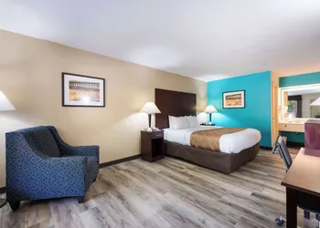 Quality Inn & Suites Rockingham hotel thumbnail 5