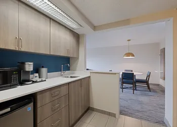 Holiday Inn Express Hotel & Suites Ft. Lauderdale-Plantation by IHG hotel thumbnail 7