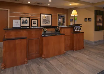 Hampton Inn & Suites Bakersfield North-Airport hotel thumbnail 5