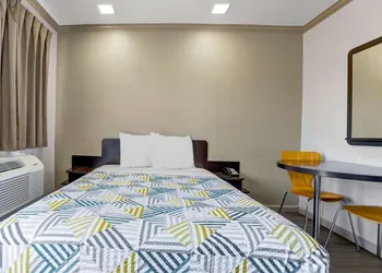 Motel 6 Red Bluff, CA hotel thumbnail 6