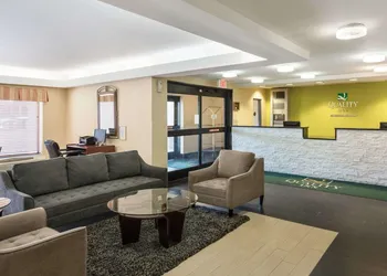Quality Inn Richmond Airport hotel thumbnail 2