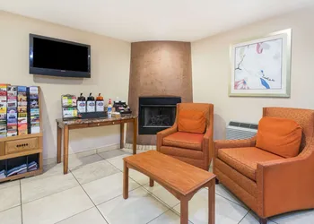 Baymont by Wyndham Santa Fe hotel thumbnail 2