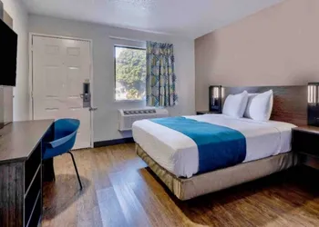 Motel 6 El Centro, CA hotel thumbnail 4