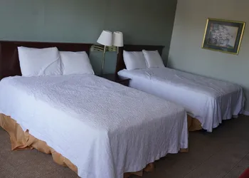 Astoria West hotel thumbnail 5