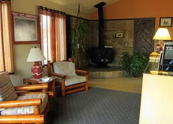 Color Country Motel hotel thumbnail 2