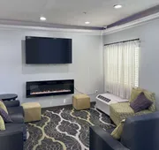 La Quinta Inn & Suites by Wyndham Tulare hotel detail image 3