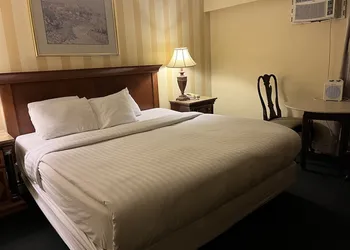Island Travel Inn hotel thumbnail 6
