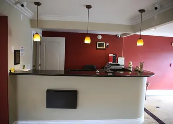 Chateau Inn and Suites hotel thumbnail 4