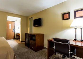 Comfort Inn Columbia West hotel thumbnail 6