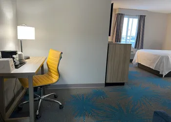 Days Inn by Wyndham Jamestown hotel thumbnail 6