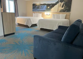 Days Inn by Wyndham Jamestown hotel thumbnail 7
