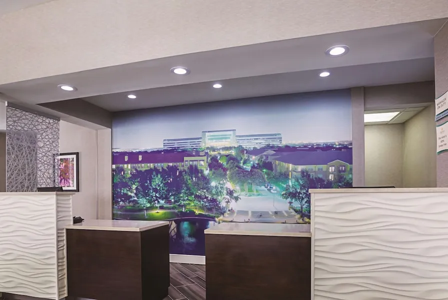 La Quinta Inn & Suites by Wyndham Dallas Plano West hotel detail image 2