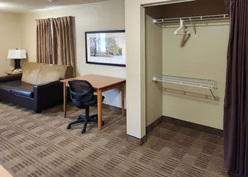 Suburban Studios Columbus East hotel thumbnail 5