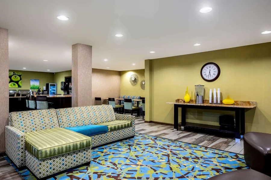 La Quinta Inn & Suites by Wyndham Emporia hotel detail image 2