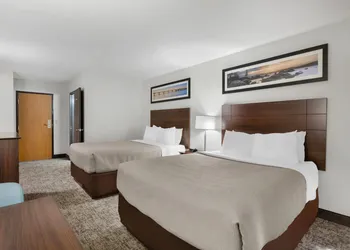 Quality Inn hotel thumbnail 8