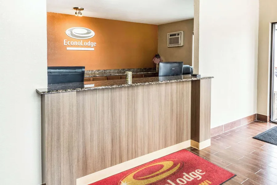 Econo Lodge La Crosse North hotel detail image 6