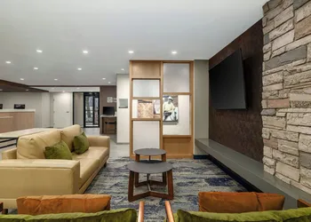 Fairfield by Marriott Inn & Suites Clinton hotel thumbnail 3