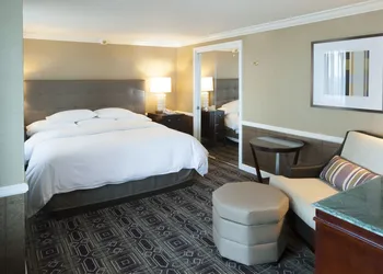 Hilton Harrisburg hotel thumbnail 5