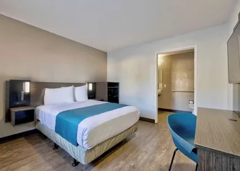 Motel 6 Anaheim, CA - Fullerton East hotel thumbnail 4