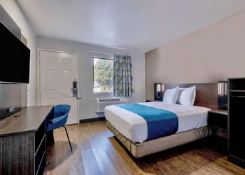 Motel 6 Anaheim, CA - Fullerton East hotel thumbnail 8