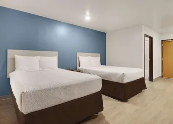 WoodSpring Suites Conroe hotel thumbnail 8
