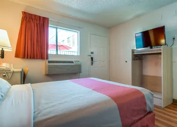 Motel 6 Rowland Heights, CA - Los Angeles - Pomona hotel thumbnail 8