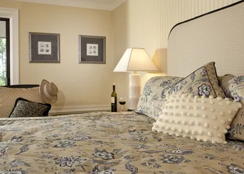 Refuge Inn hotel thumbnail 3