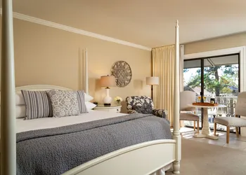 Refuge Inn hotel thumbnail 8