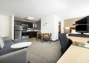 Residence Inn by Marriott Des Moines West at Jordan Creek Town Center hotel thumbnail 7