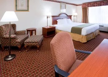 Holiday Inn Express Hillsville by IHG hotel thumbnail 8