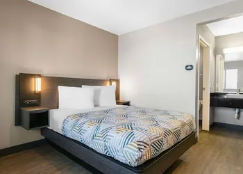 Motel 6 Merced, CA - North hotel thumbnail 3