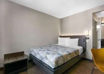 Motel 6 Merced, CA - North hotel thumbnail 4