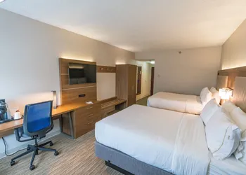 Holiday Inn Express & Suites Nashville - Brentwood I-65 by IHG hotel thumbnail 8