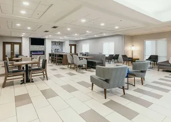 La Quinta Inn & Suites by Wyndham Ankeny IA - Des Moines IA hotel thumbnail 4